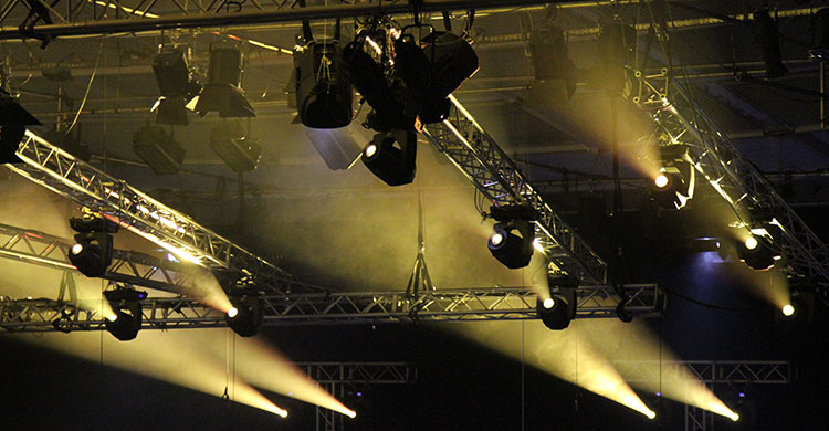 Über eine ausgezeichnete Ton- und Lichttechnik für Events, Shows, Messen, Tagungen, Kongresse und Firmenveranstaltungen bietet die Eberthalle in Ludwigshafen.