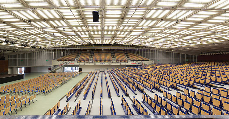Einen großen Saal fü Seminare, Tagungen und Kongresse bietet die Eberthalle.