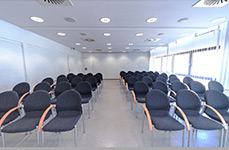 Konferenzraum 2 - Reihenbestuhlung